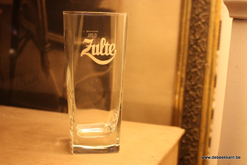 Oud glas ZULTE