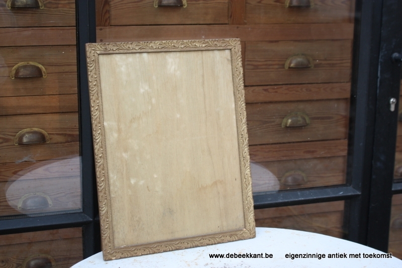 Antieke kader bronskleur 35,7 x 46