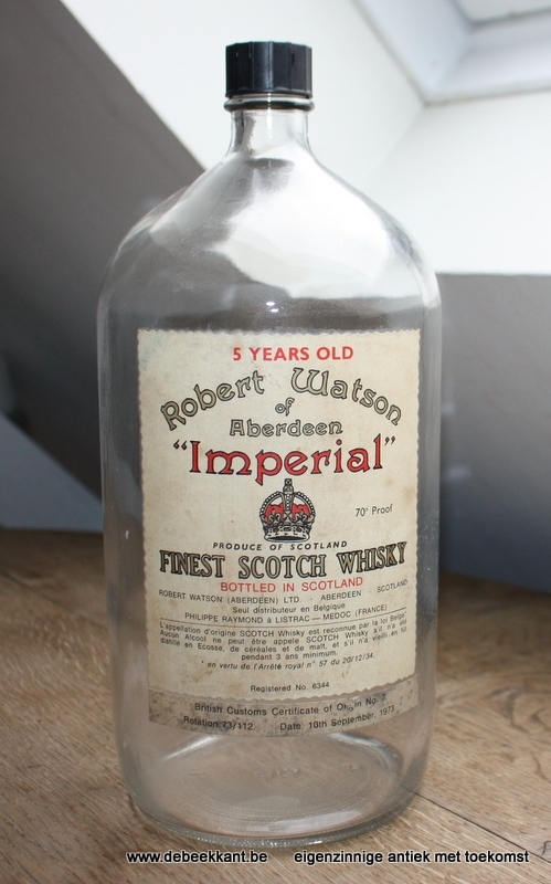 Vintage lege fles  Robert Watson of Aberdeenfinest Scotch whisky
