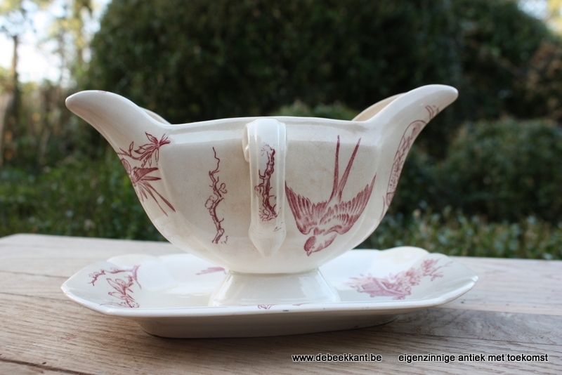 Antieke sauskom wit rood motief