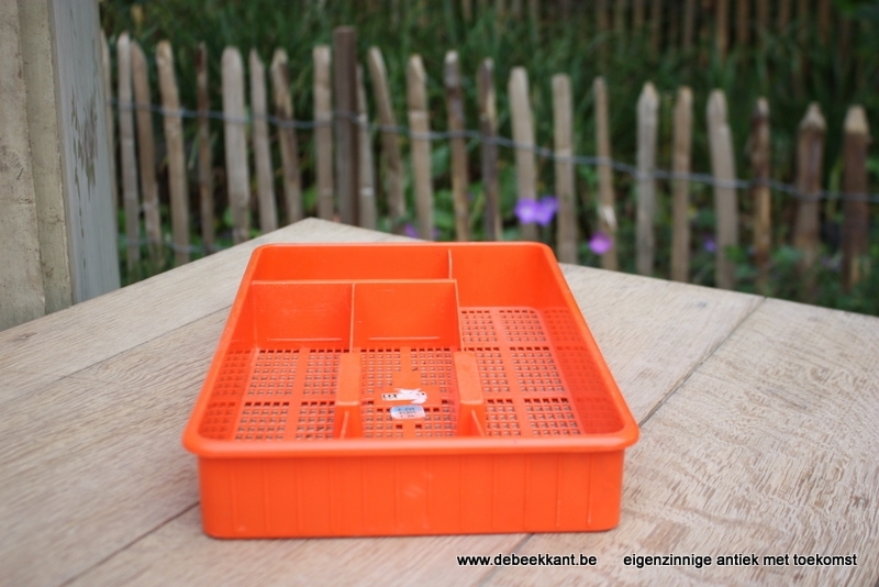 Retro bestekmand plastic oranje