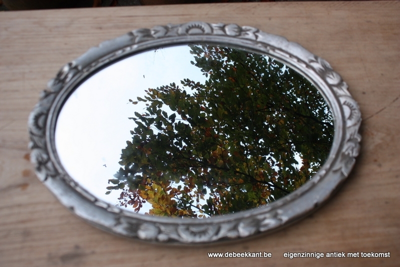 Antieke ovalen artdeco spiegel zilvergrijs