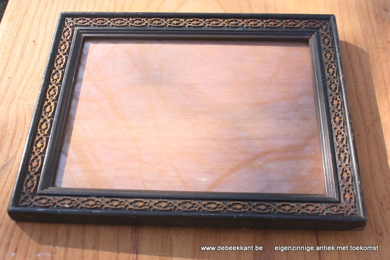 Antieke zwarte houten kader 24 x 29.3