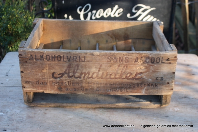 Houten bak Almdudler 1961 te herstellen