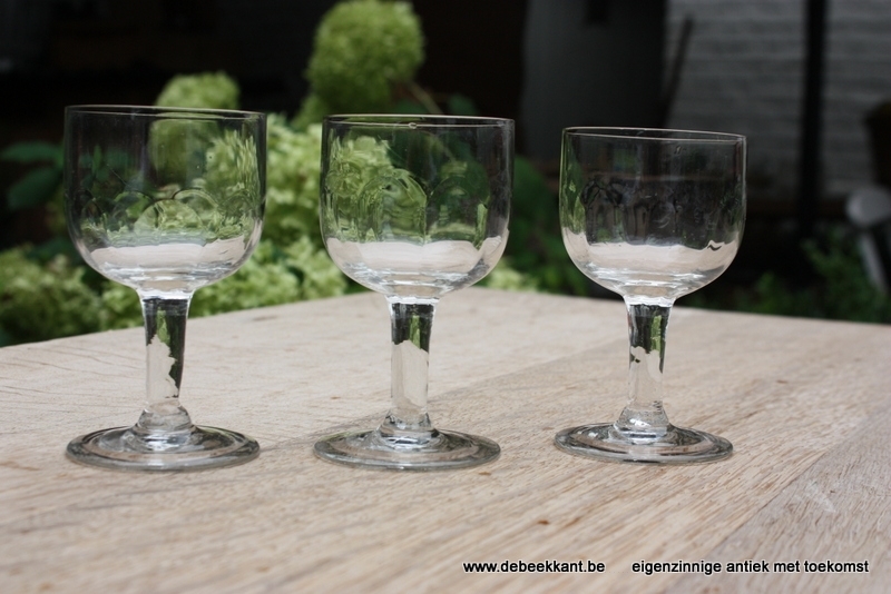 Set van 6 antieke glaasjes