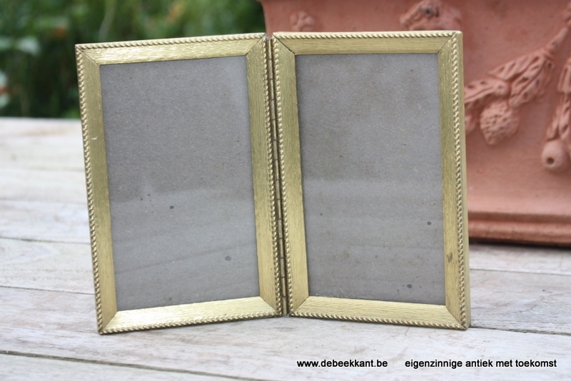 Vintage dubbele staankader metaal goudkleurig 13.2 x 18.2