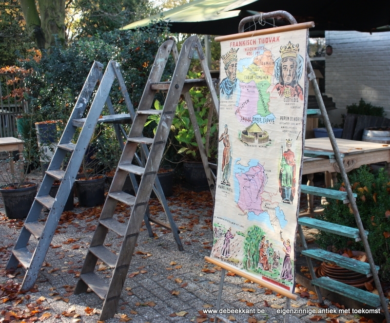 Antieke houten ladder natuurkleur