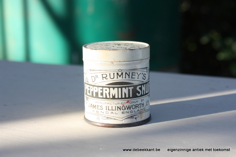 Blikken doosje Dr Rumney's Peppermint snuff James Illingworth