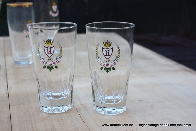 Bierglas brouwerij Roman vierkante voet