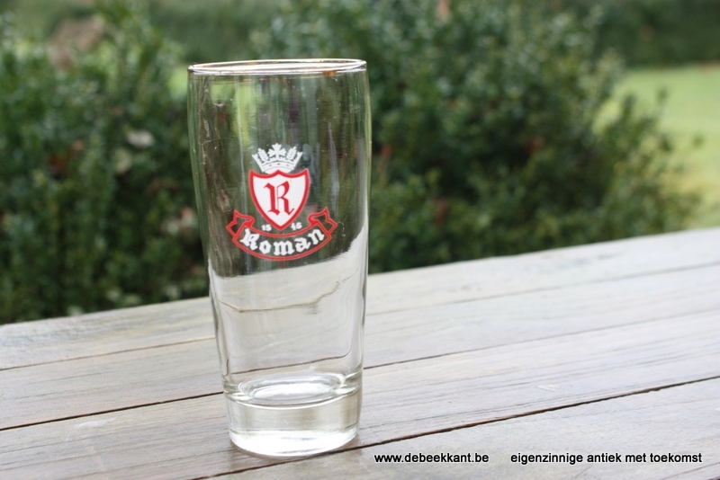 Pilsglas met emaille boord roodwit logo Roman