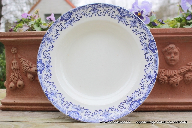 Antieke borden Boch decor DINA