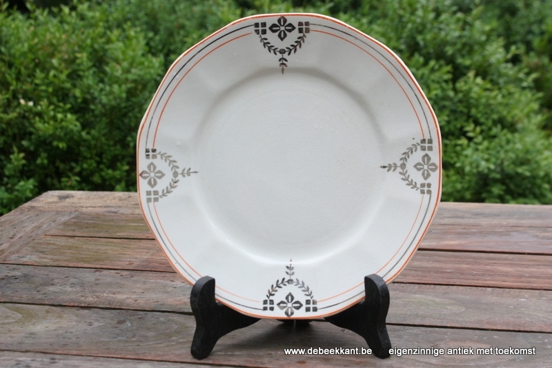 Set antieke ontbijtborden St Ghislain