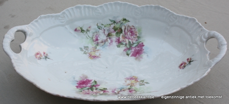 Antieke romantische schotel roze bloemen