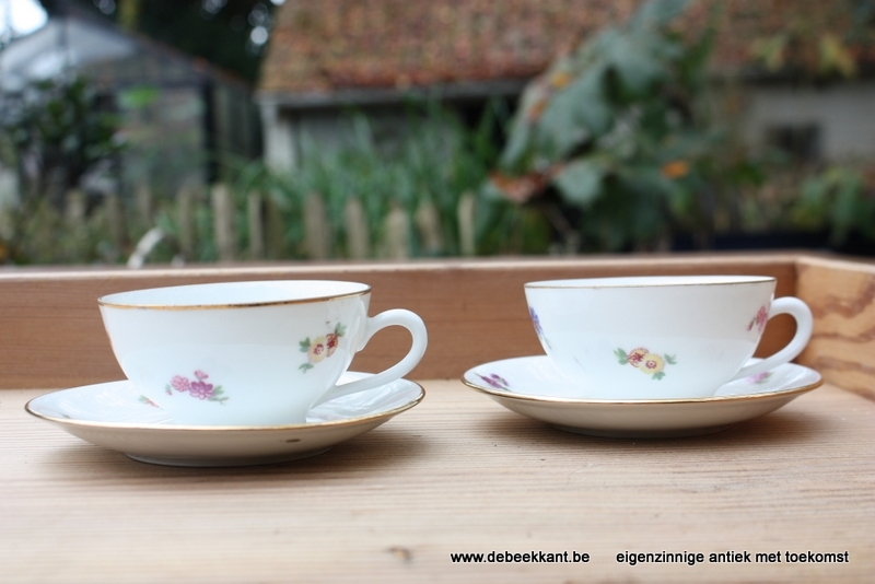 Twee setjes koffietas en ondertas porselein PL Limoges France