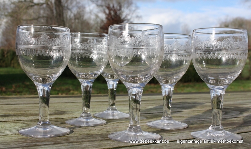 Set van 6 antieke gegraveerde glazen witte wijn