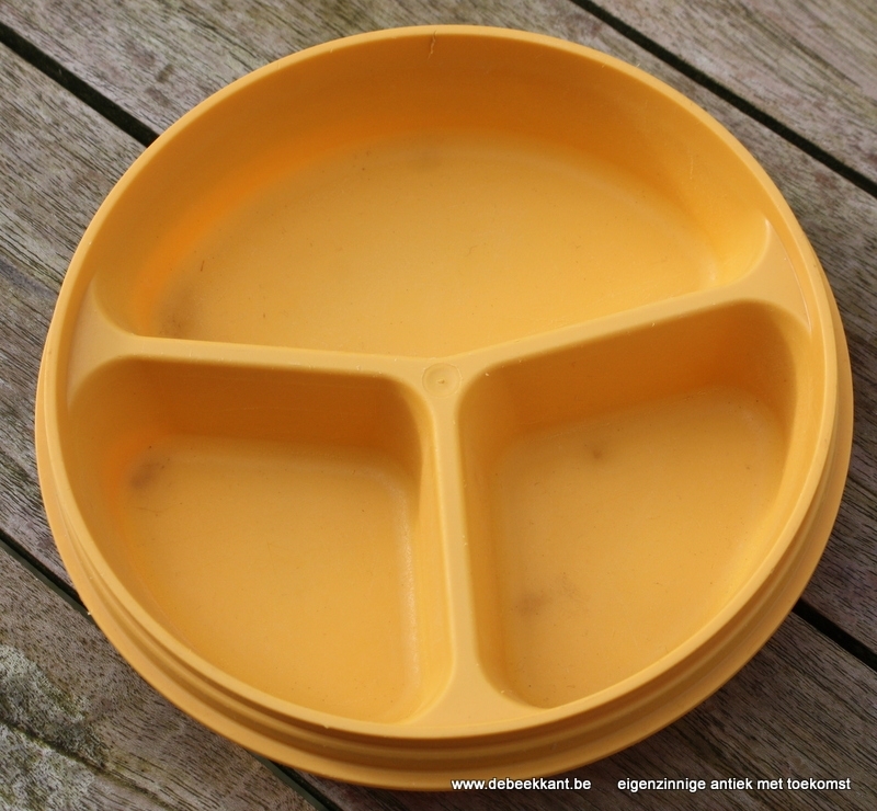 Retro tupperware oranje warmhoudbord