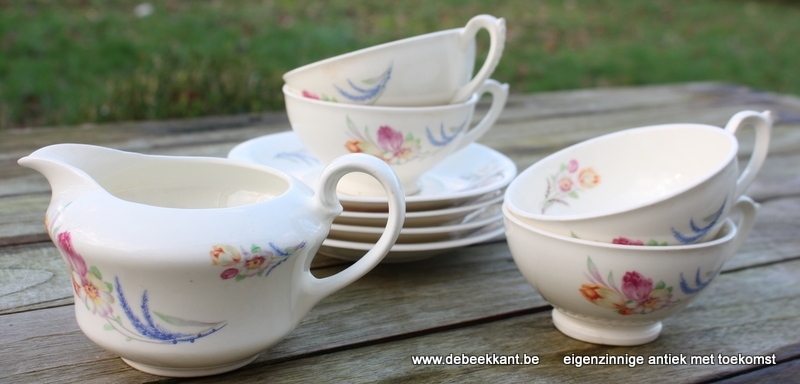 Antieke serviesdelen koffieservies MOSA Maastricht