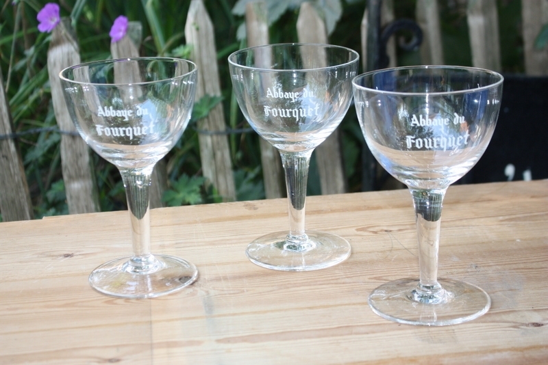 Glas op voet ABBAYE DU FOURQUET