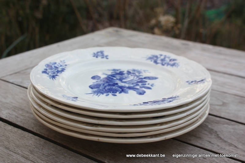 Antieke borden dinnerborden platte borden Boch RHODIA