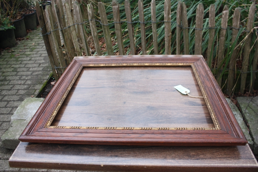 Grote antieke houten kader lijst met doré accenten 64,6 x 74,2