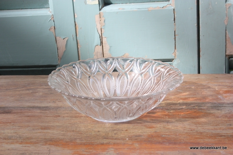Antieke glazen schotel geperst glas